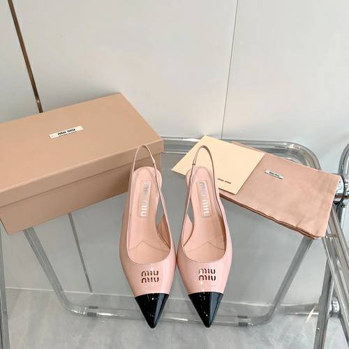 Picture of Miu Miu Shoes Women _SKUfw131578556fw